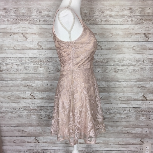 Speechless Strappy Lace Dress Sz 3 Blush 829 - Picture 3 of 7